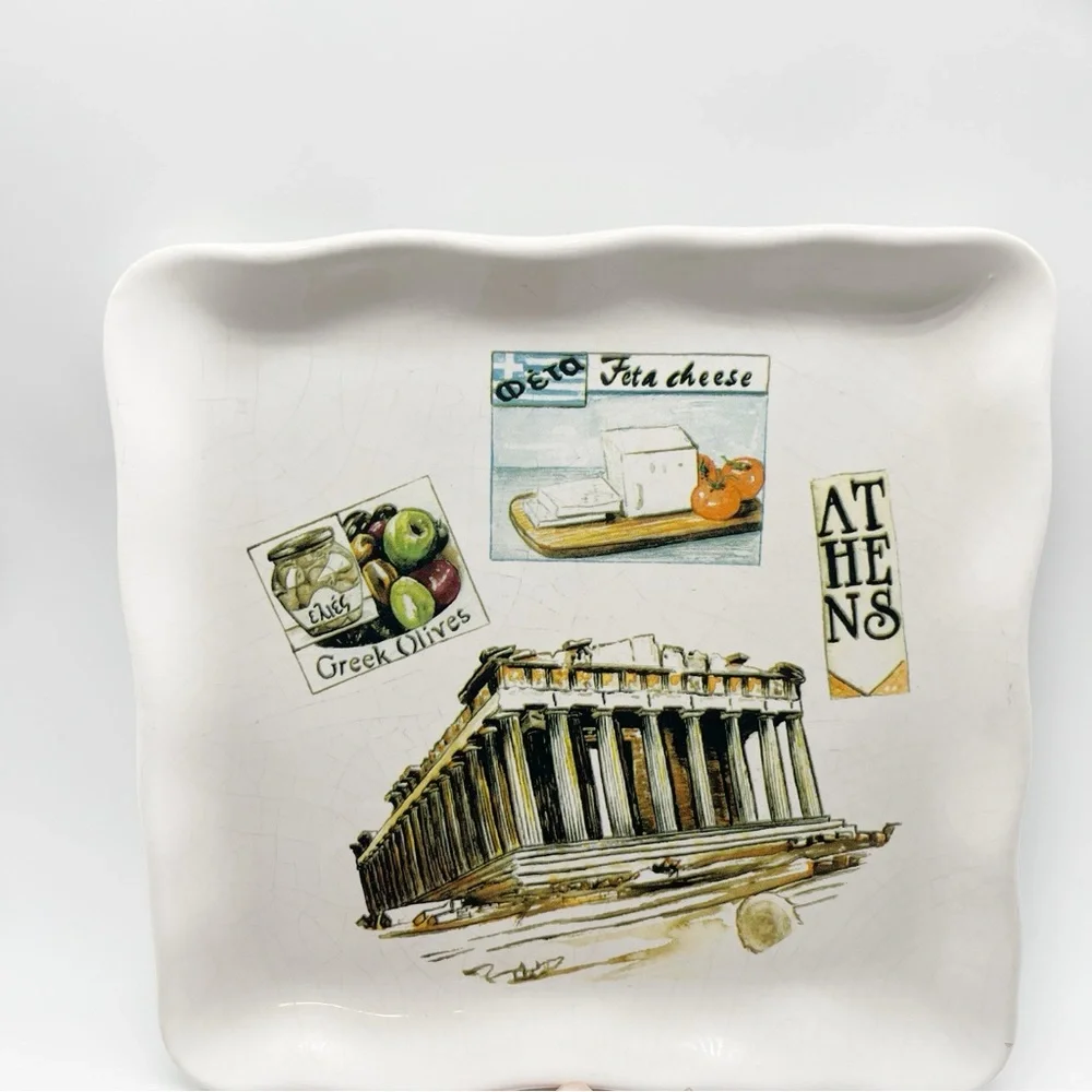 Sur la table Small Serving Dish